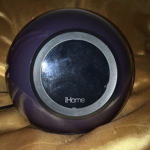 IHOME (lights up in different colors)